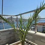 Eli's Seafront * Sarandë