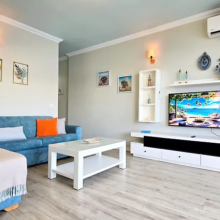 Apartment Eli's Seafront Sarande