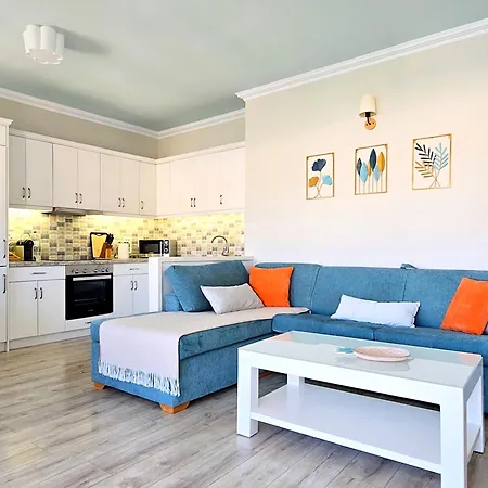 Eli's Seafront Sarande