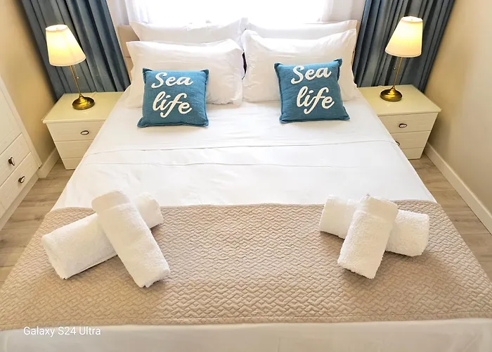 Eli's Seafront Sarandë