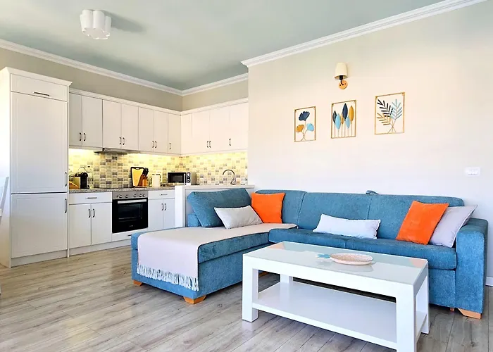 Eli's Seafront Sarandë