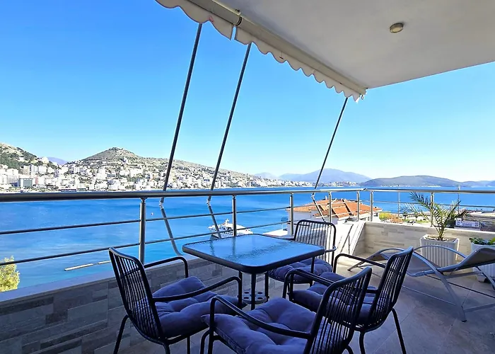Eli's Seafront 公寓 Sarandë