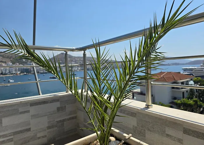 Eli's Seafront * Sarandë