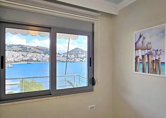 Eli's Seafront 公寓