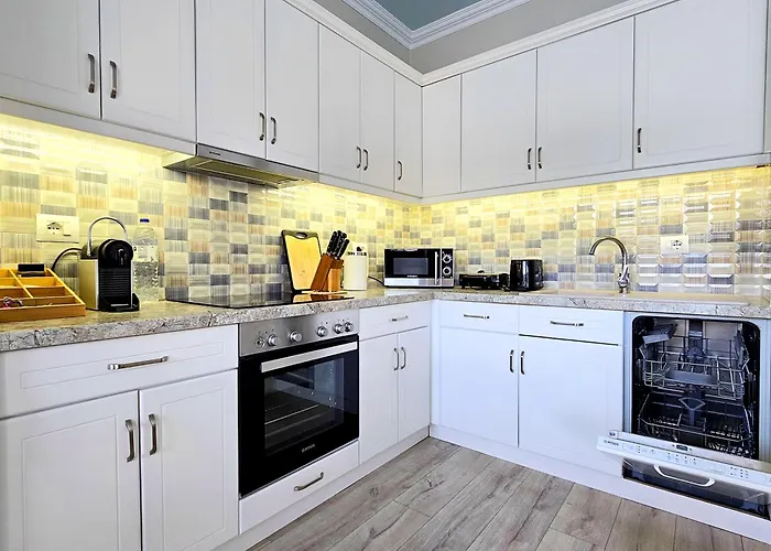 公寓 Eli's Seafront *